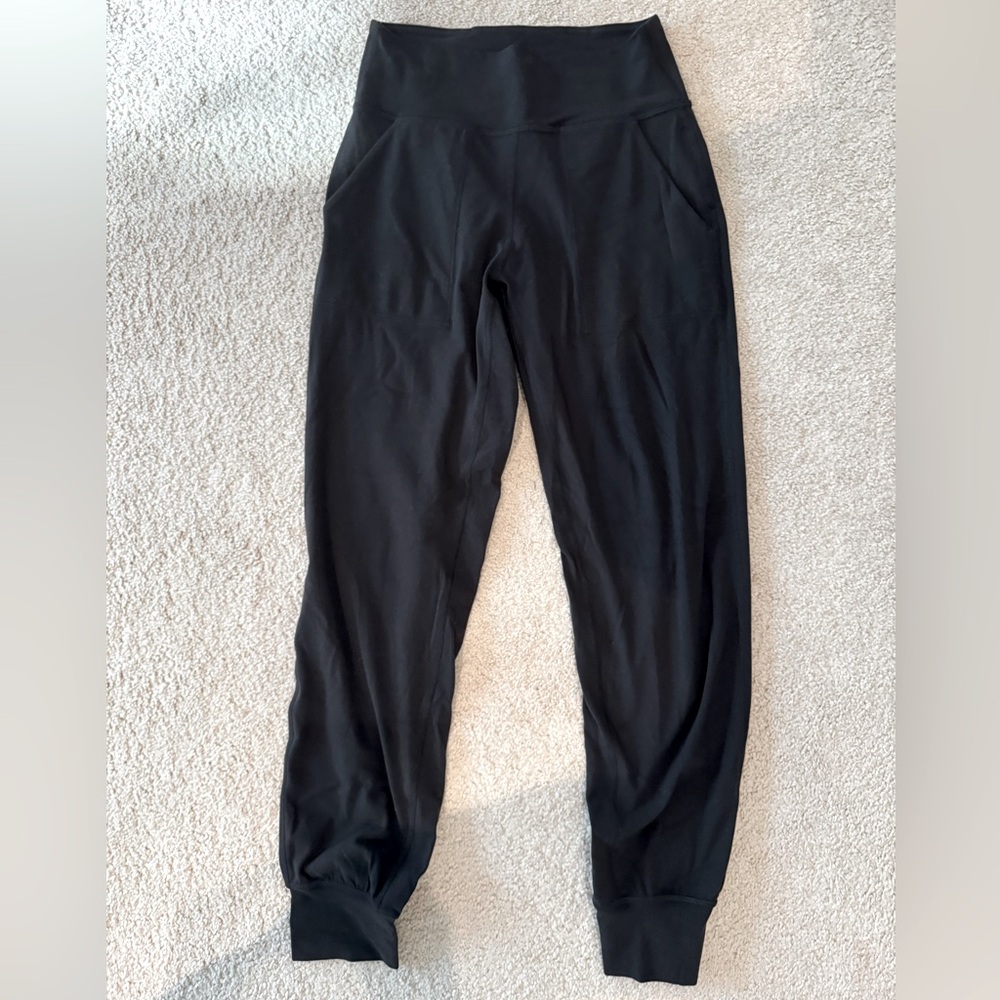 Lululemon Align Joggers in Black Size 4